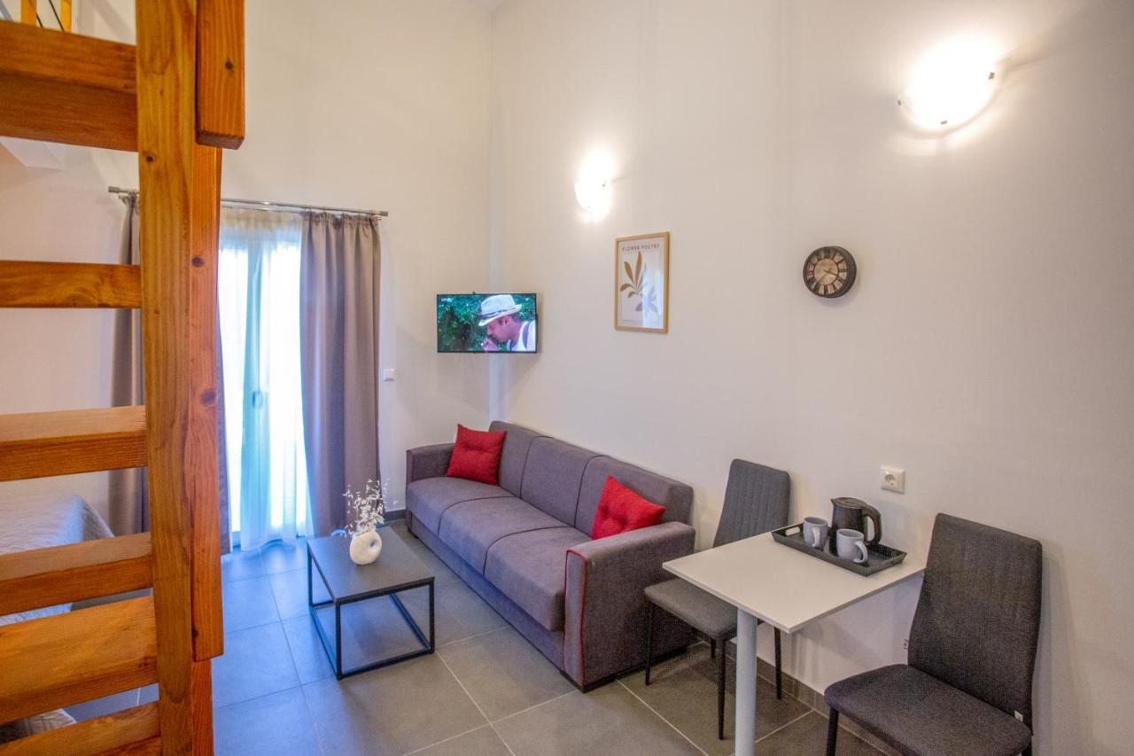 Privileged Villa Néa Péramos Buitenkant foto